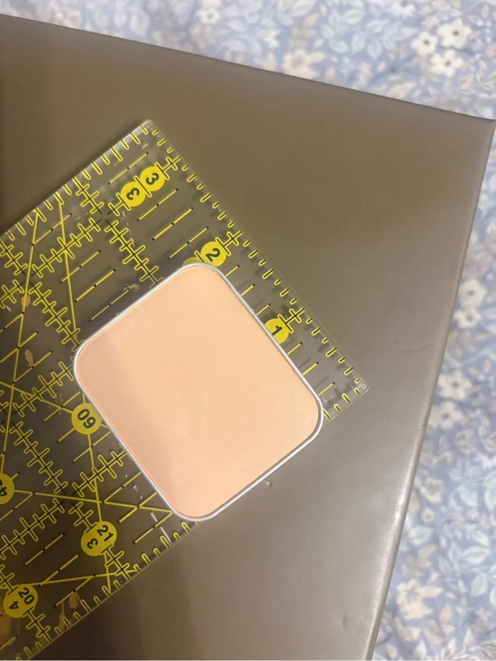 Bobbi Brown like new